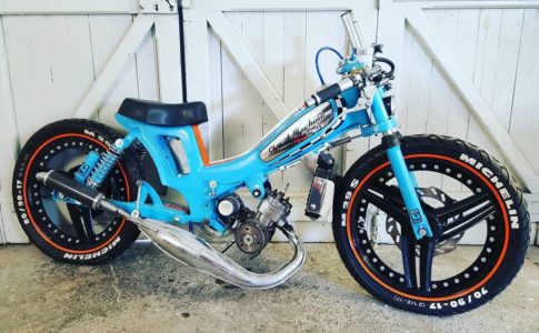 Mobylette AV89 Racer vintage moped