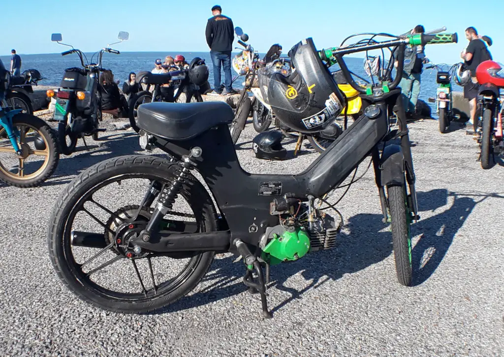 Houston Moped in Nola