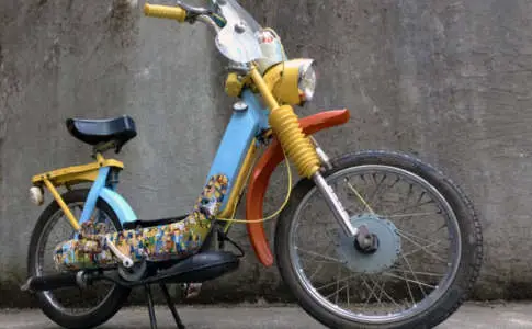 Simpsons Vespa Ciao Vintage Mopeds