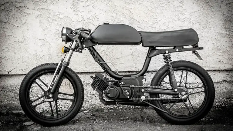 r 900 rt