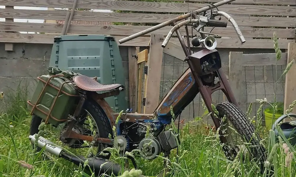 Peugeot 103 Rat Bobber