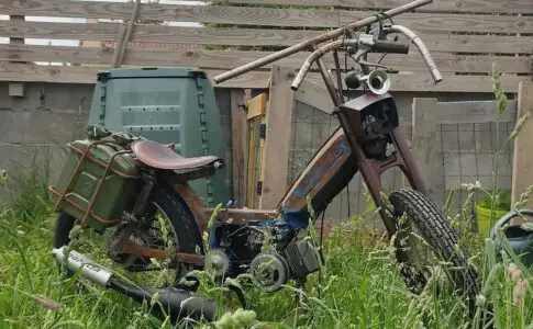 Peugeot 103 Rat Bobber